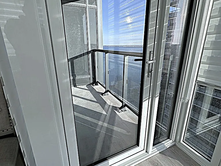 370 Martha St #1710 — Photo 14