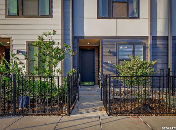 2nd image of 719 E Locust St Unit 4107