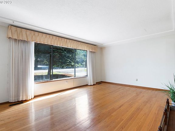 3rd image of 10665 SW Derry Dell Ct