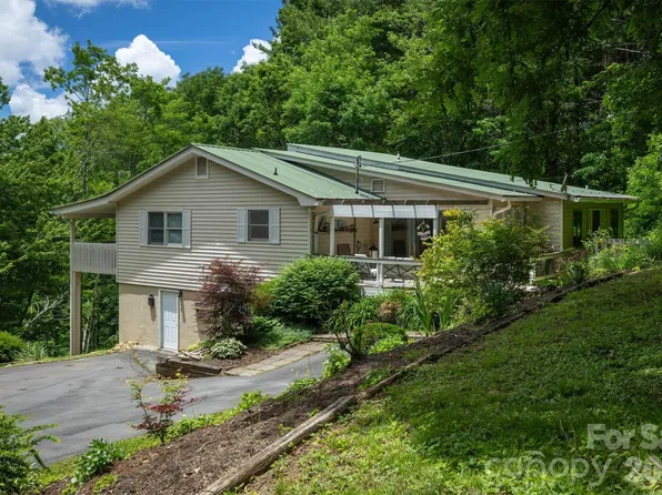 665 Will Robbins Ln, Newland, NC 28657