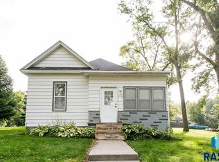 216 Laban St, Colman, SD 57017