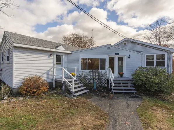 393 E Main Street, Yarmouth, ME 04096