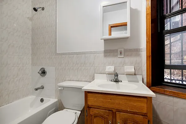 Rented by Compass | media 10