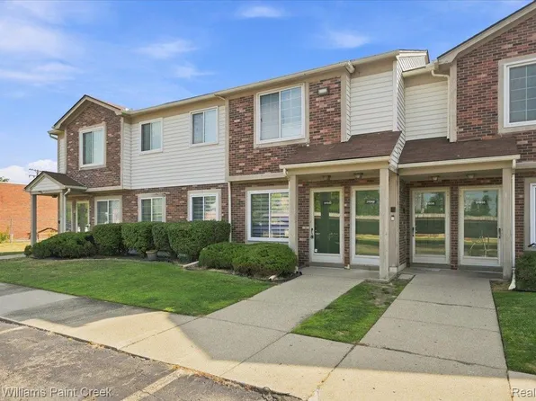 31842 Kelly Rd #3, Roseville, MI 48066