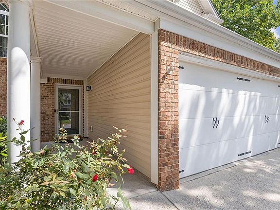 3rd image of 2410 Gateview Ct