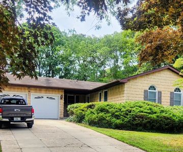 38 Maria Court, Holbrook, NY, 11741