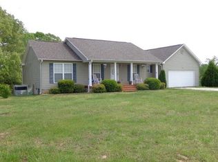 232 S Point Dr, Camden, TN 38320