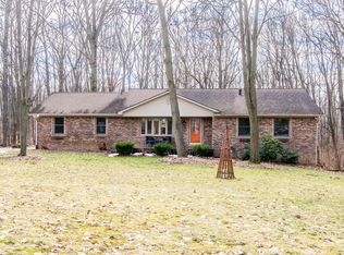 11312 Shadow Woods Ln, Whitmore Lake, MI 48189
