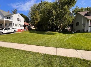 310 E Shannon St, Elburn, IL 60119