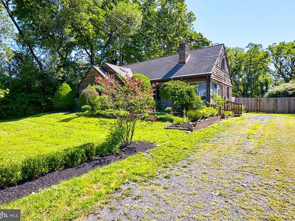 9 Chesterfield Georgetown Rd, Chesterfield, NJ 08515