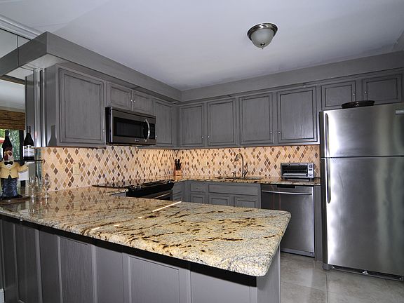 Granite & tumbled marble 