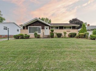 6690 Crenshaw Dr, Parma Heights, OH 44130