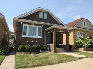 2742 Clarence Ave, Berwyn, IL 60402