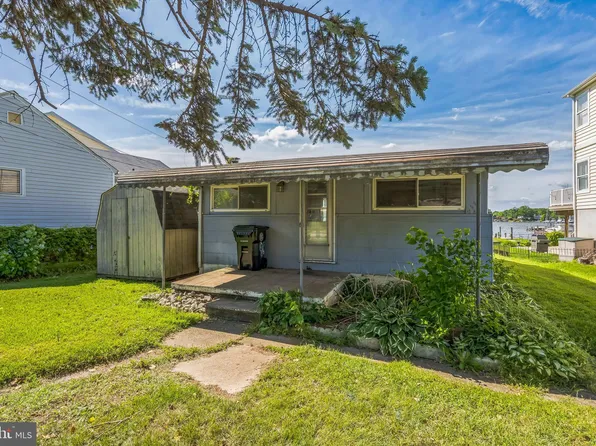 90 Kingston Park Ln, Baltimore, MD 21220