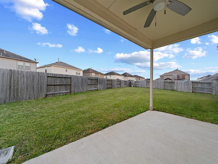 19603 Blue Pine Cir — Photo 35