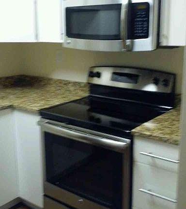 4th image of 208 Clematis St APT 504