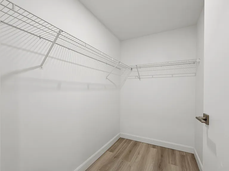 2511 Carolina St — Photo 91