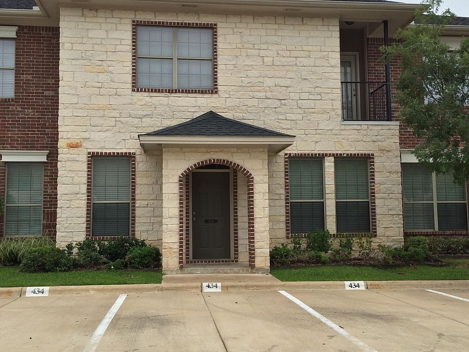 1st image of 434 Forest Dr #434