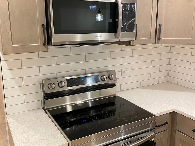 5524 W Sunnyside Ave #G — Photo 3
