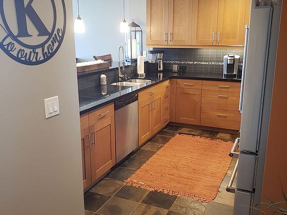 2nd image of 1515 Dock St Unit 822