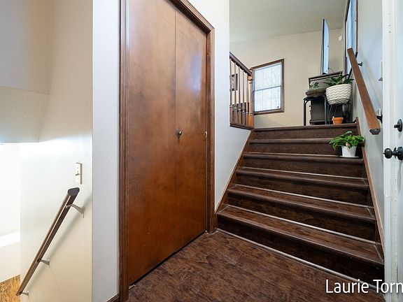 5th image of 4201 Eastcastle Ct SE