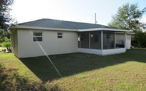 2nd image of 1605 Buck St