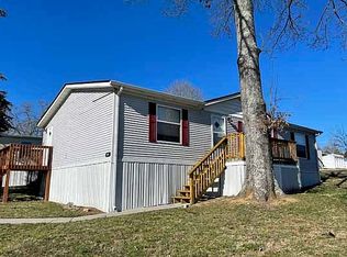 416 Carrie Lee Ln, Clinton, TN 37716