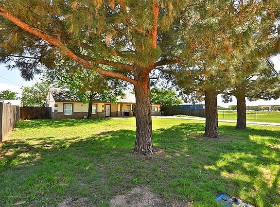 3rd image of 4533 Curry Ln