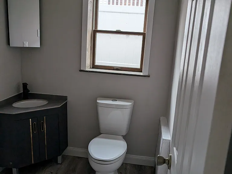 309 E Shore Dr — Photo 6