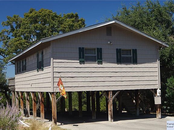 2nd image of 1225 Riviera Dr