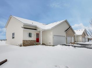 4216 Rymark Ct SE, Shakopee, MN 55379