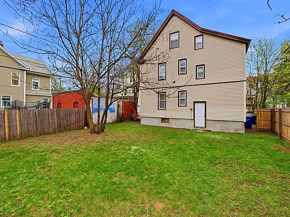 3rd image of 723 Belmont Ave