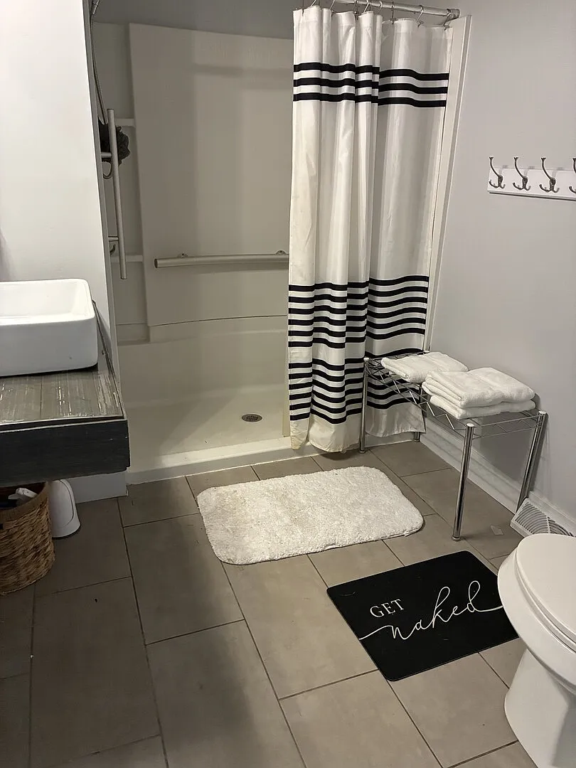 Grand Rapids Downtown Living-Suite — Photo 4