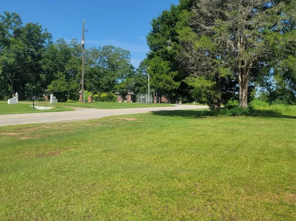 107 Coppinville Rd, Enterprise, AL 36330