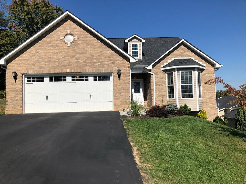 1st image of 130 Primrose Ct