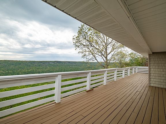 4th image of 1927 Laurel Lake Dr