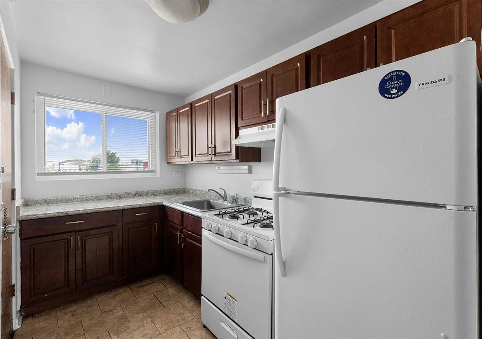 1 bed, 700 sqft, $1,375 — Photo 1