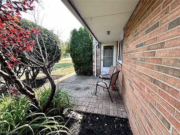 2nd image of 21908 River Oaks Dr APT 3B