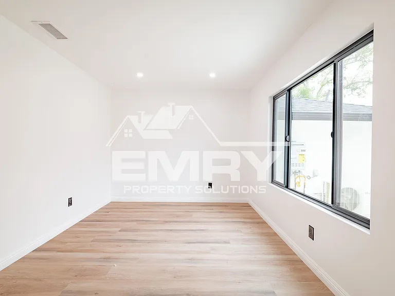 9135 Arrington Ave — Photo 15