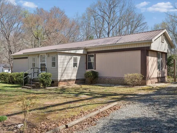 1053 Whitt Loop, Alton, VA 24520