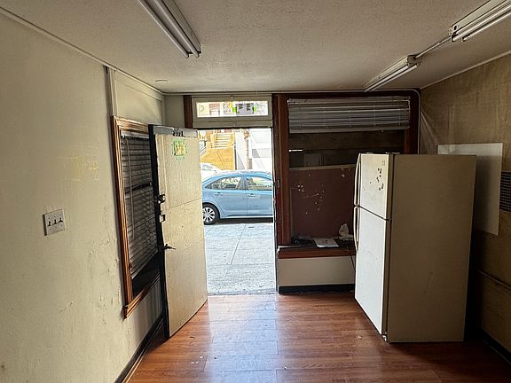 4th image of 3173 21st St #0