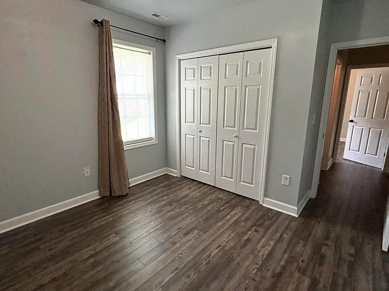 105 Lantana Ln — Photo 17