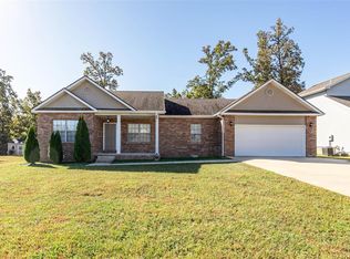 218 Boulder Trail Dr, Poplar Bluff, MO 63901