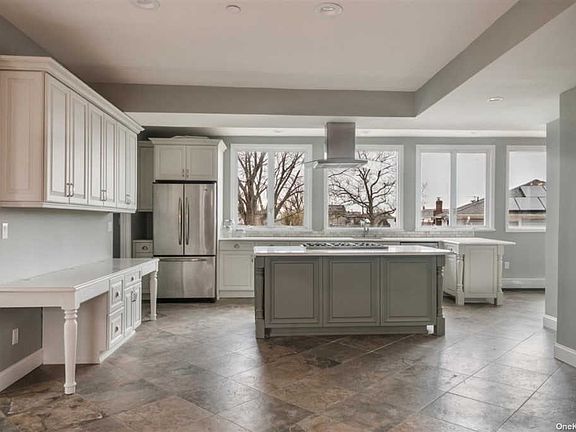 5th image of 1 Baker Ct