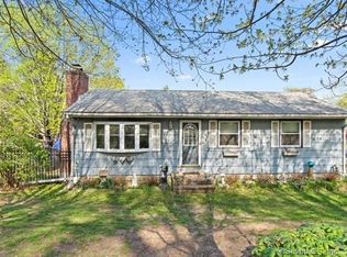 67 Riverview Rd E, Niantic, CT 06357