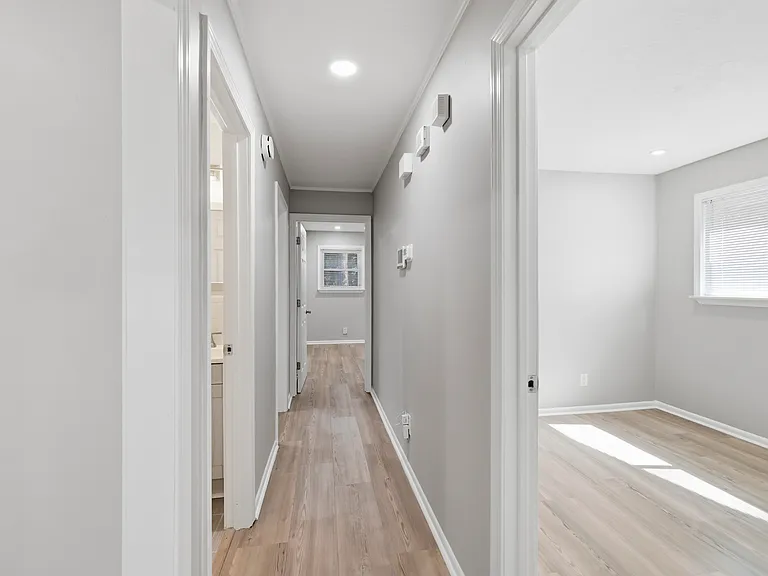 1912 Brown St — Photo 17