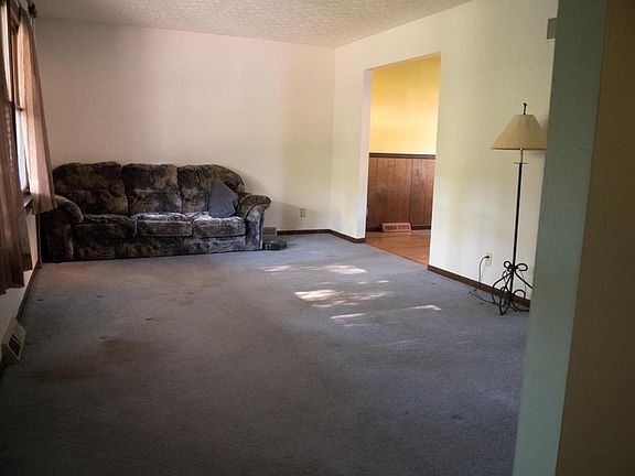 5th image of 524 N Cherry St