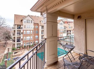 1320 N Wayne St APT 406, Arlington, VA 22201