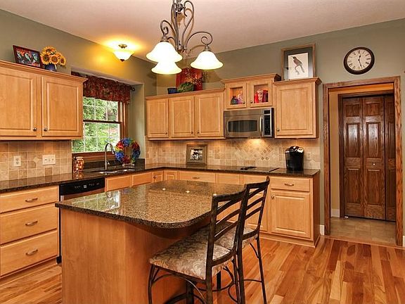 5th image of 16269 Mayfield Dr