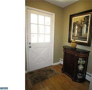 2nd image of 319 N Fairfield Rd